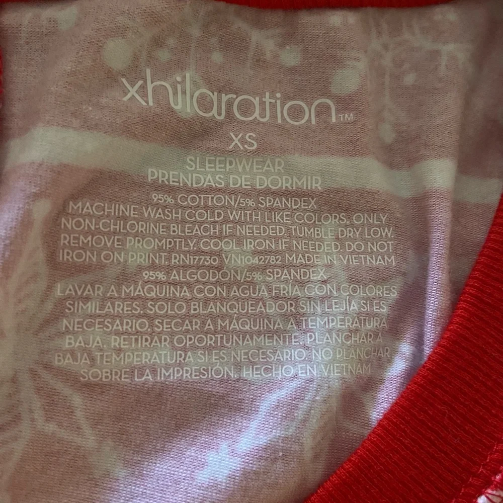 Xhilaration Red and White Snowflake Onsie/Sleepware Size XS